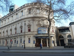 Playhouse Theatre, Northumberland Avenue; die Beatles  absolvierten hier 13 Musik-Sessions fr die BBC vom Januar 1963 bis Januar 1964, acht Sessions waren privat, fnf mit Publikum
