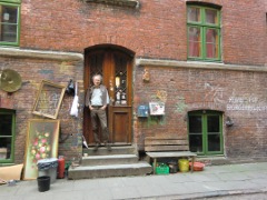 Jgerpassage 1; und hier wurde ich von Beate fotografiert.