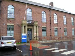 Litherland Town Hall. Nach ihrer Rckkehr aus Hamburg begann hier die "Beatlemania". Das Haus ist zu einem Krankenhaus umgebaut worden.